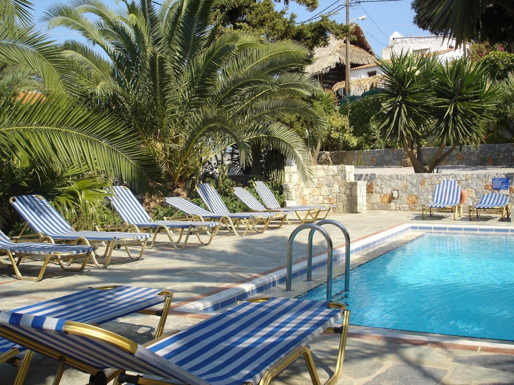 Maria Suites Platanés Exterior foto