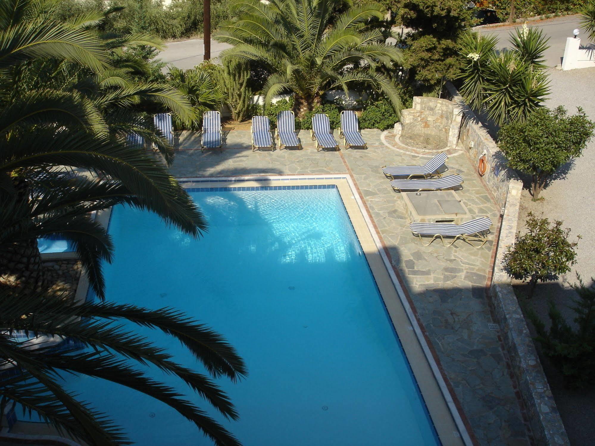 Maria Suites Platanés Exterior foto